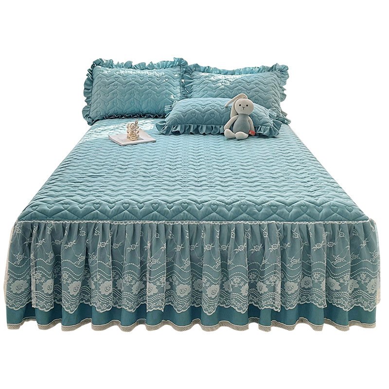 Quilted Bed Skirt Set – Elegant Lace Bedspread with Pillowcases * 2 - Image 6